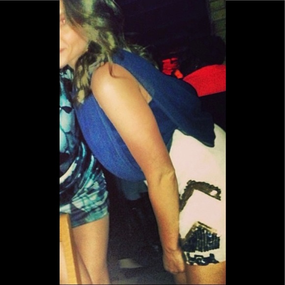 TFNC Mini Dress with open back - Picture 6 of 6